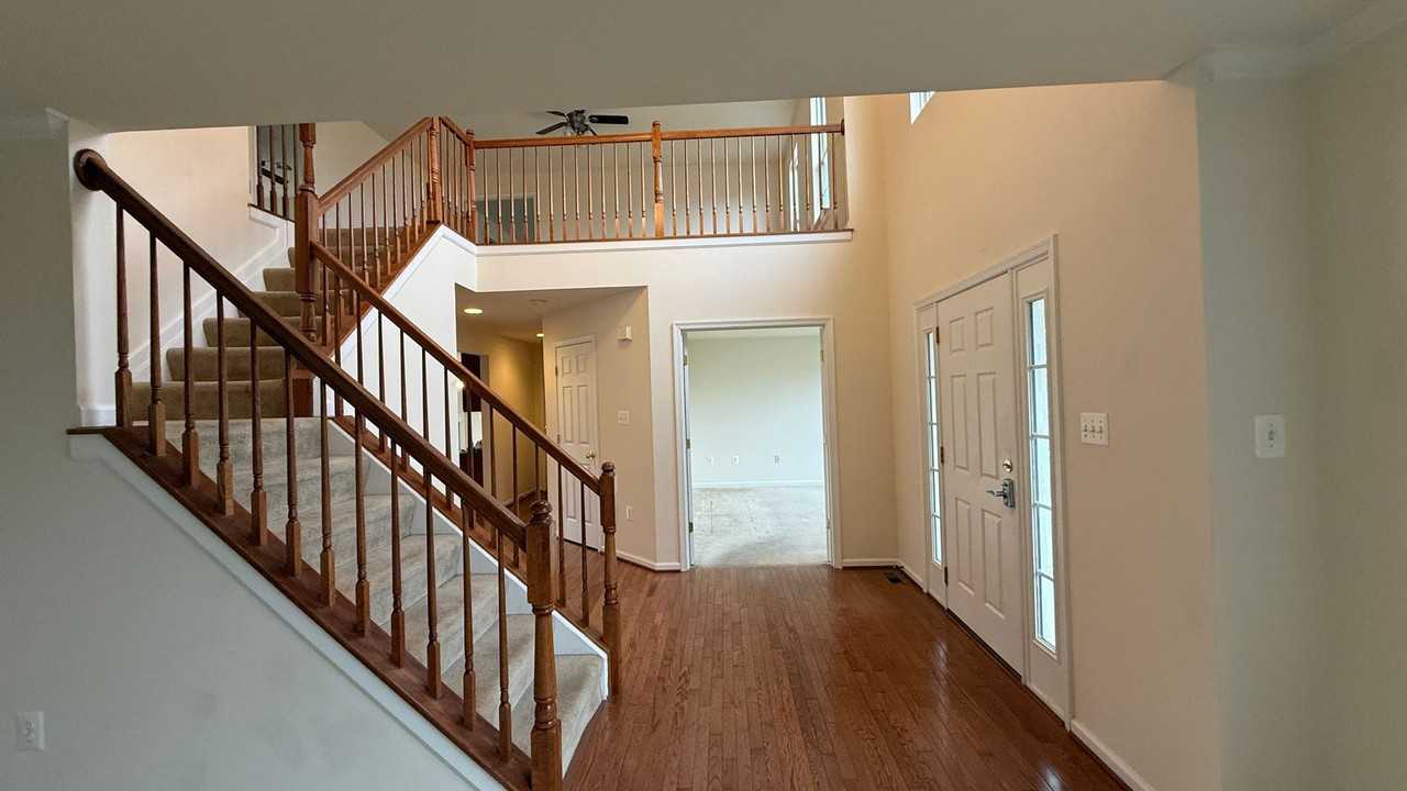 9421 Laurel Oak Dr - Photo 2 of 22