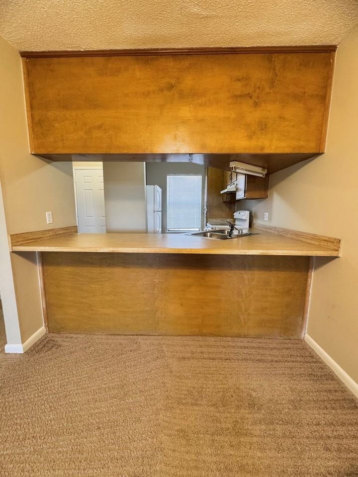 121 Brian Ct - Photo 6 of 17