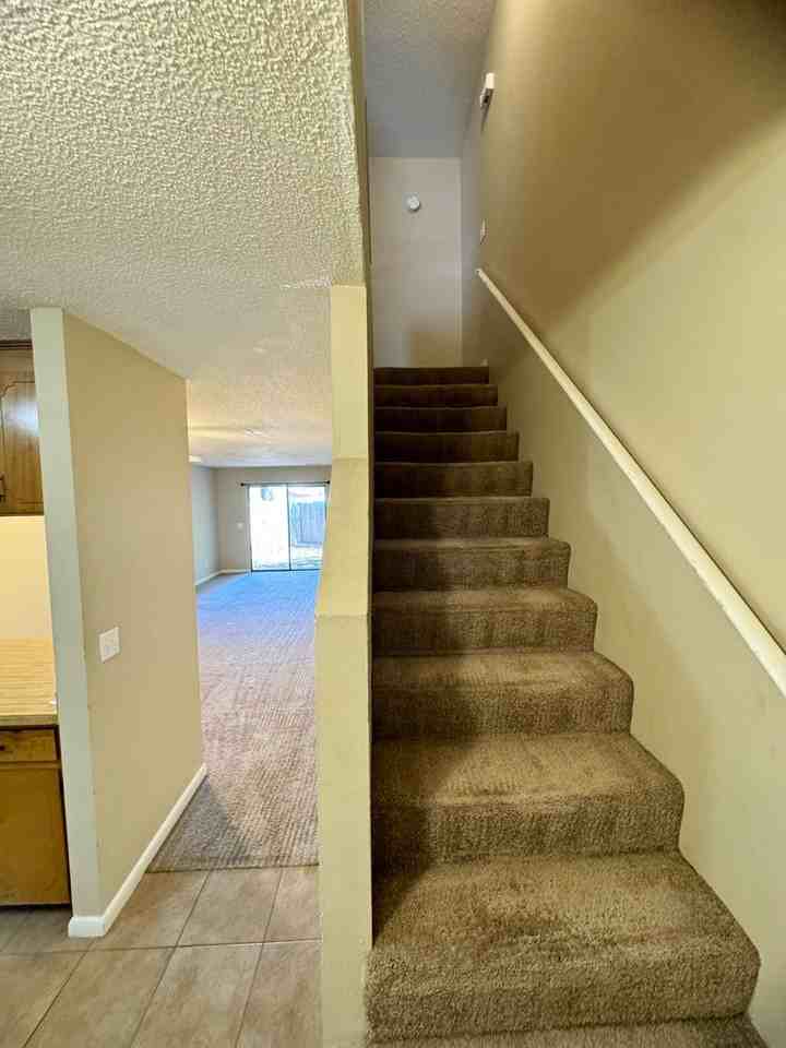 121 Brian Ct - Photo 7 of 17