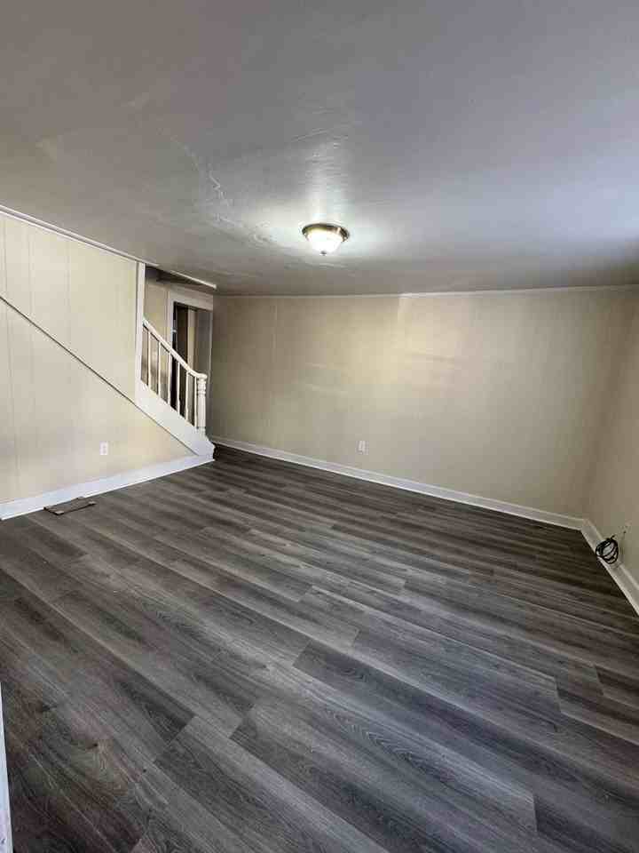 1014 Chestnut St - Photo 3 of 15