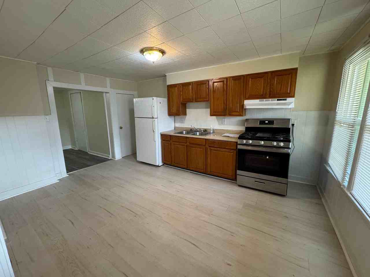 1014 Chestnut St - Photo 6 of 14
