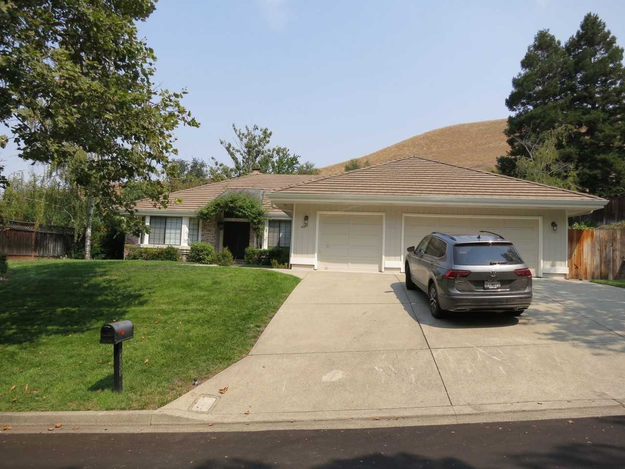 4089 Sugar Maple Dr - Photo 6 of 50