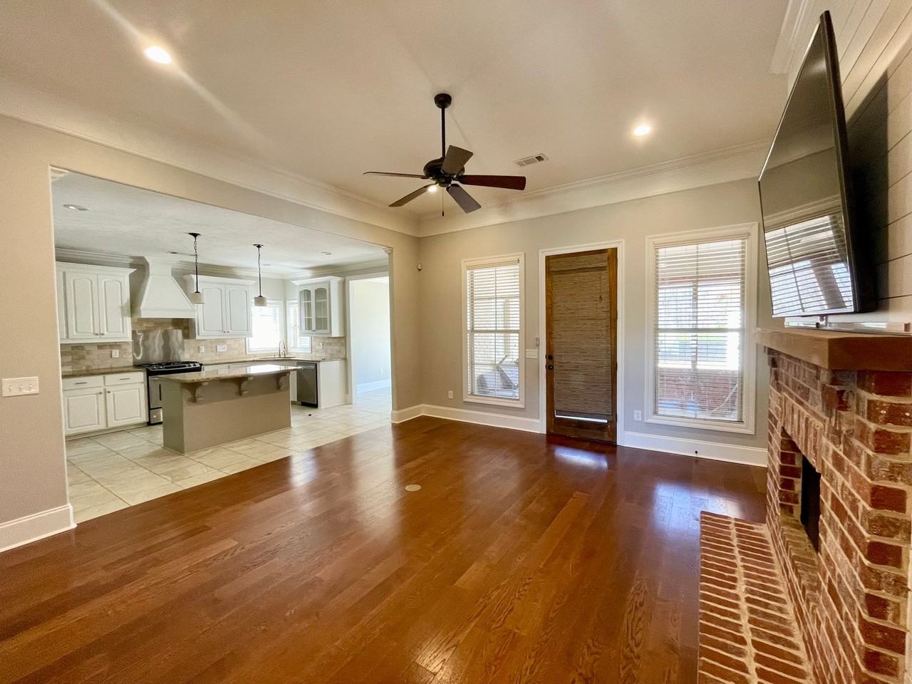 220 Stillhouse Creek Dr - Photo 2 of 17