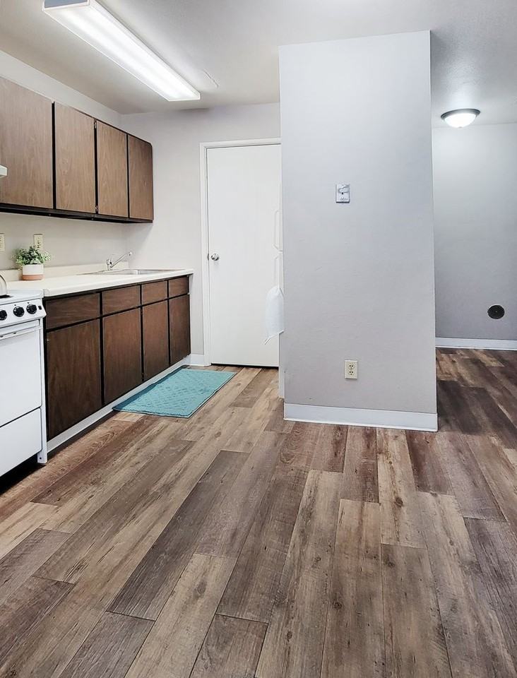 Liberty Lights Apartments E - Photo 4 of 41