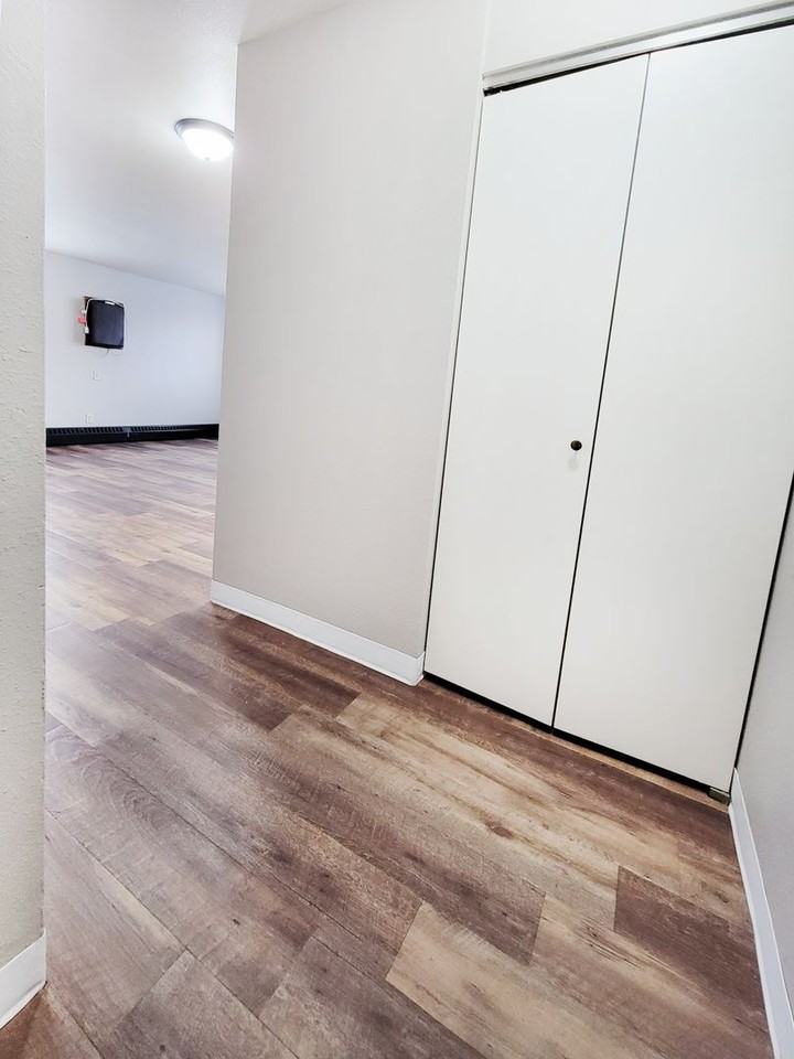 Liberty Lights Apartments E - Photo 7 of 41