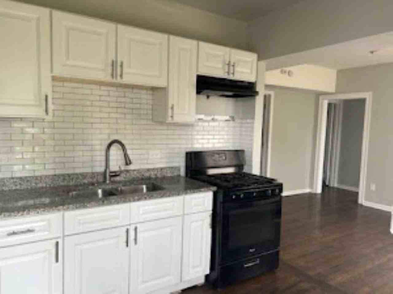 6402 S. Albany - Photo 3 of 5