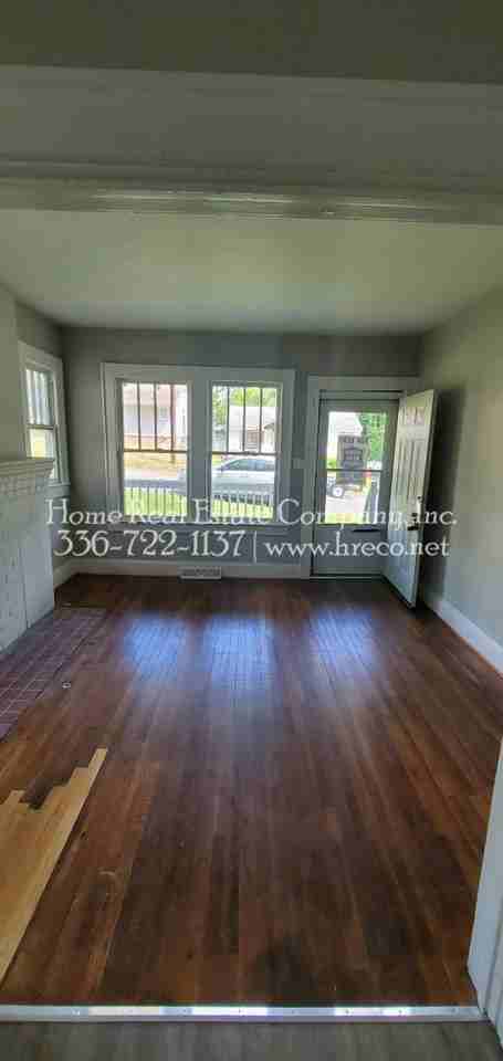 1644 NE 22nd St - Photo 5 of 9