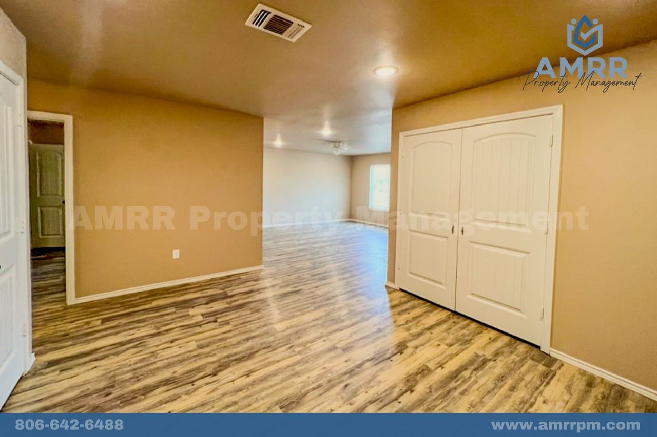 2608 N Avenue P - Photo 5 of 20