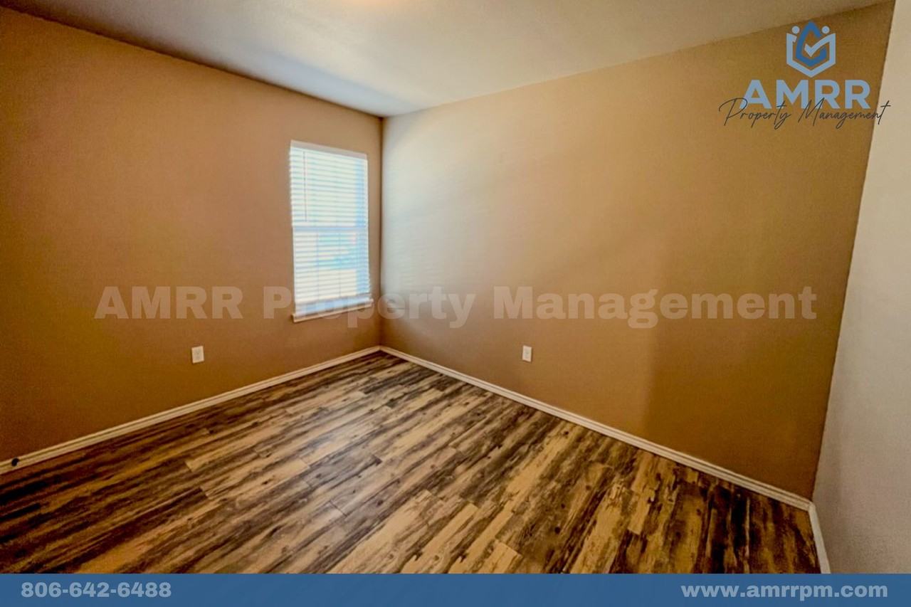 2608 N Avenue P - Photo 7 of 20