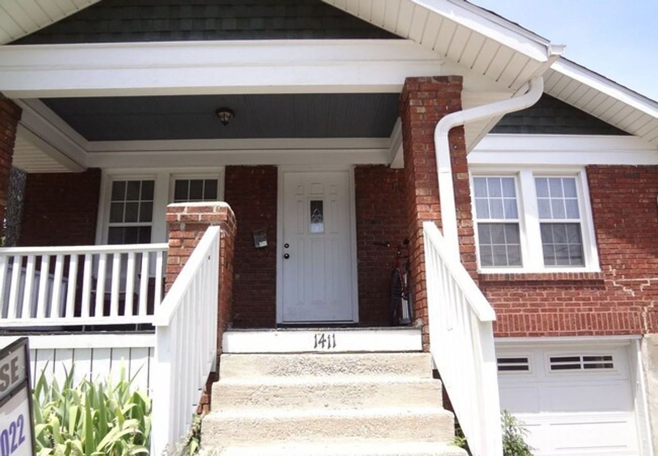 1411 E Walnut St - Photo 2 of 3