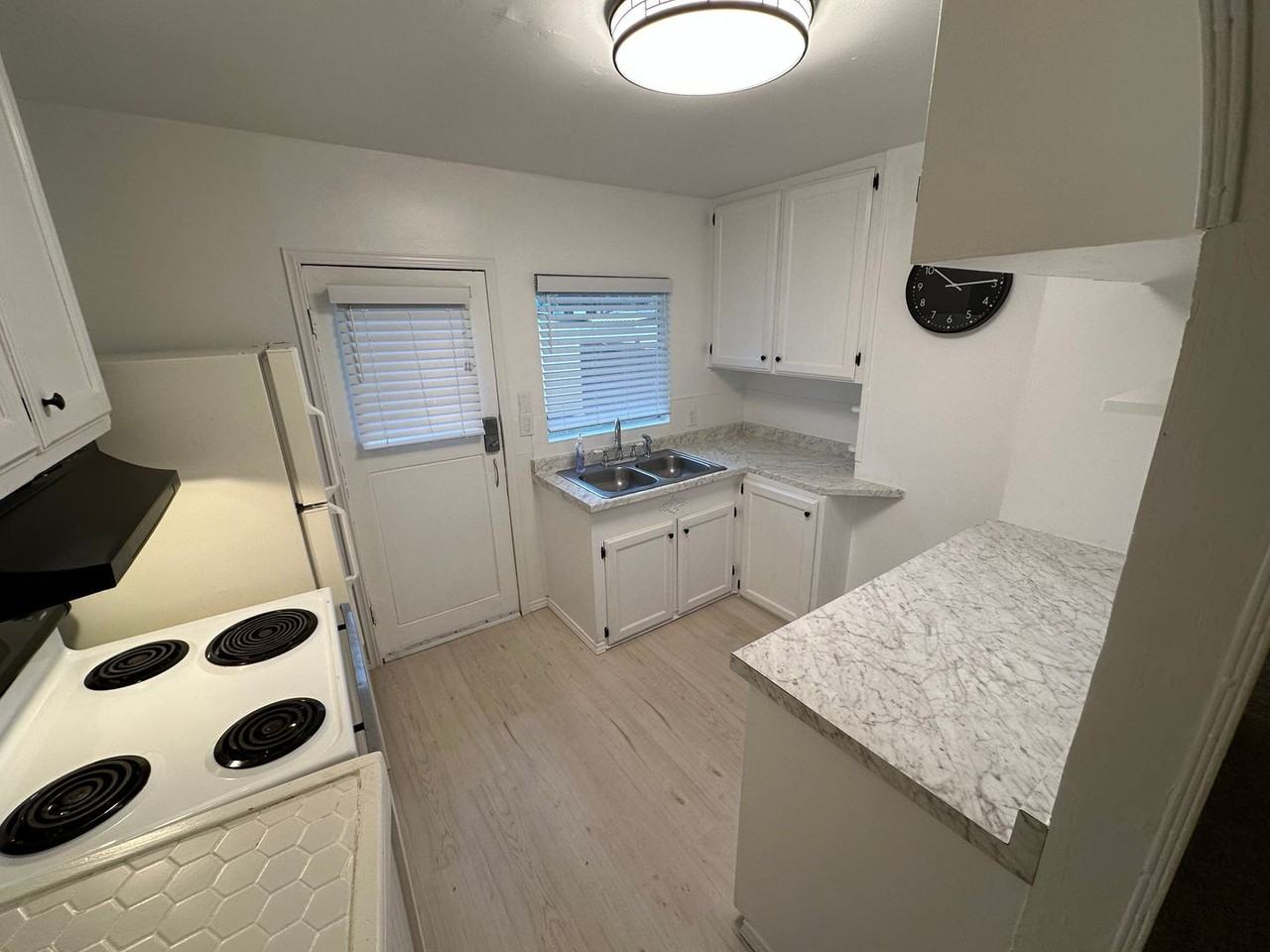 9823 N Gate Rd Sw - Photo 4 of 8