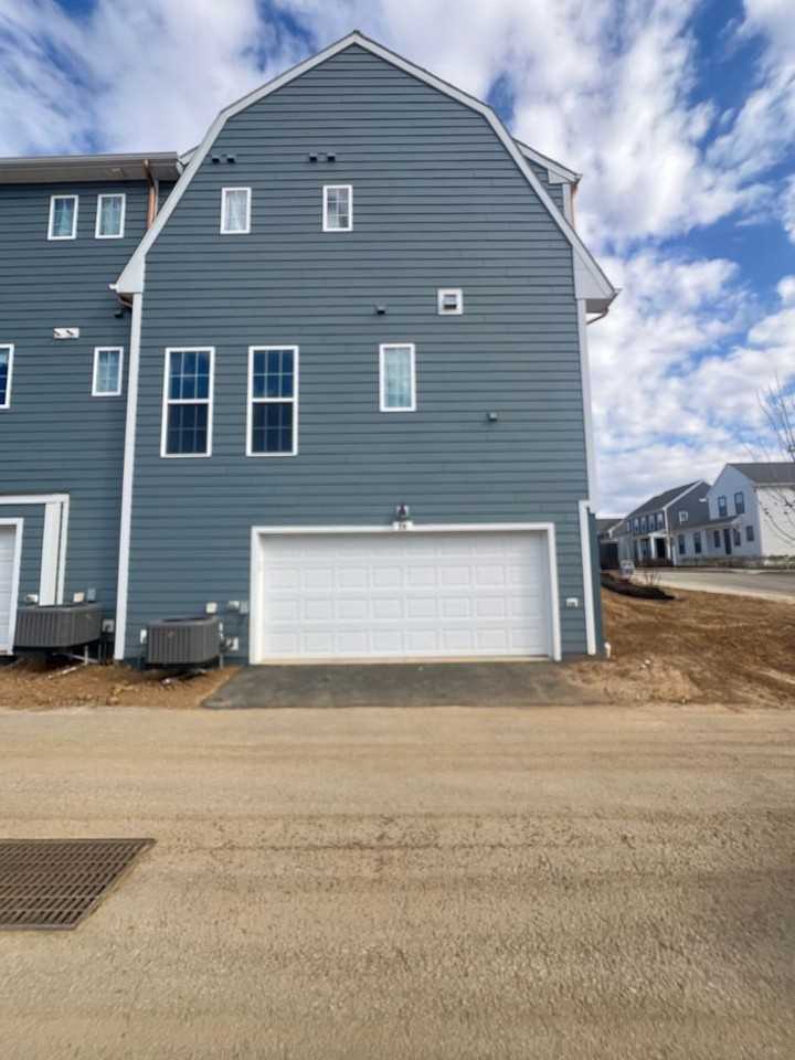 20 Old Barn Way - Photo 2 of 24