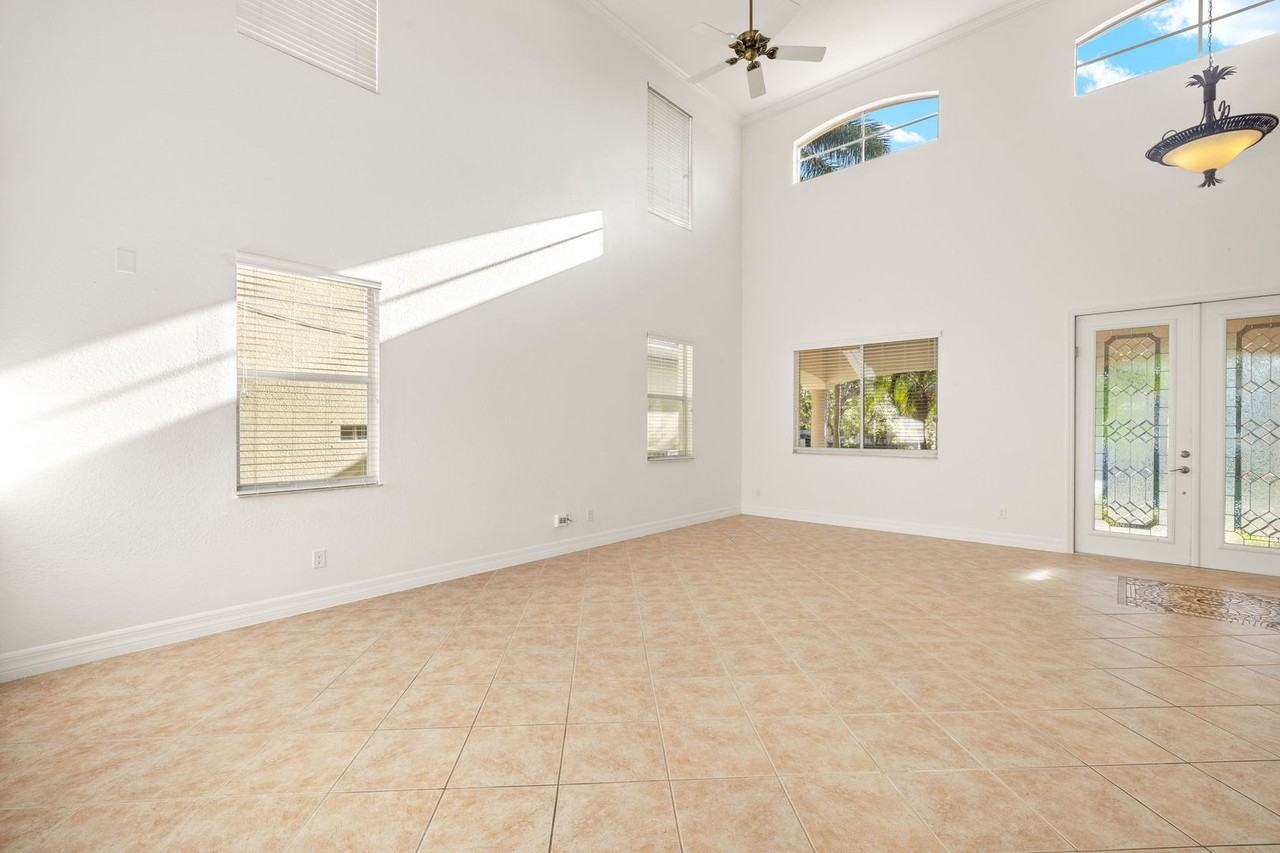 17030 Tremont St - Photo 3 of 39
