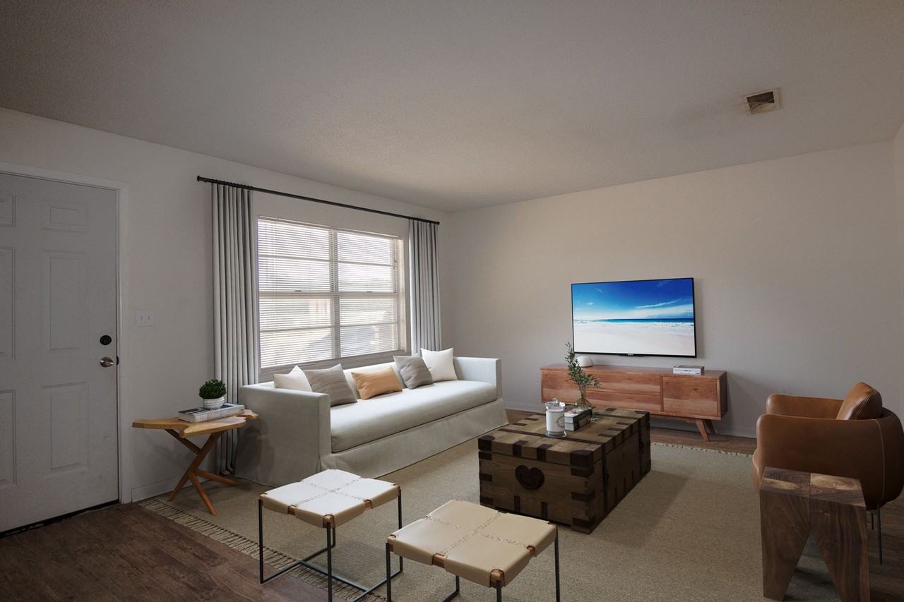 The Ranch by the Lake - Photo 3 of 8