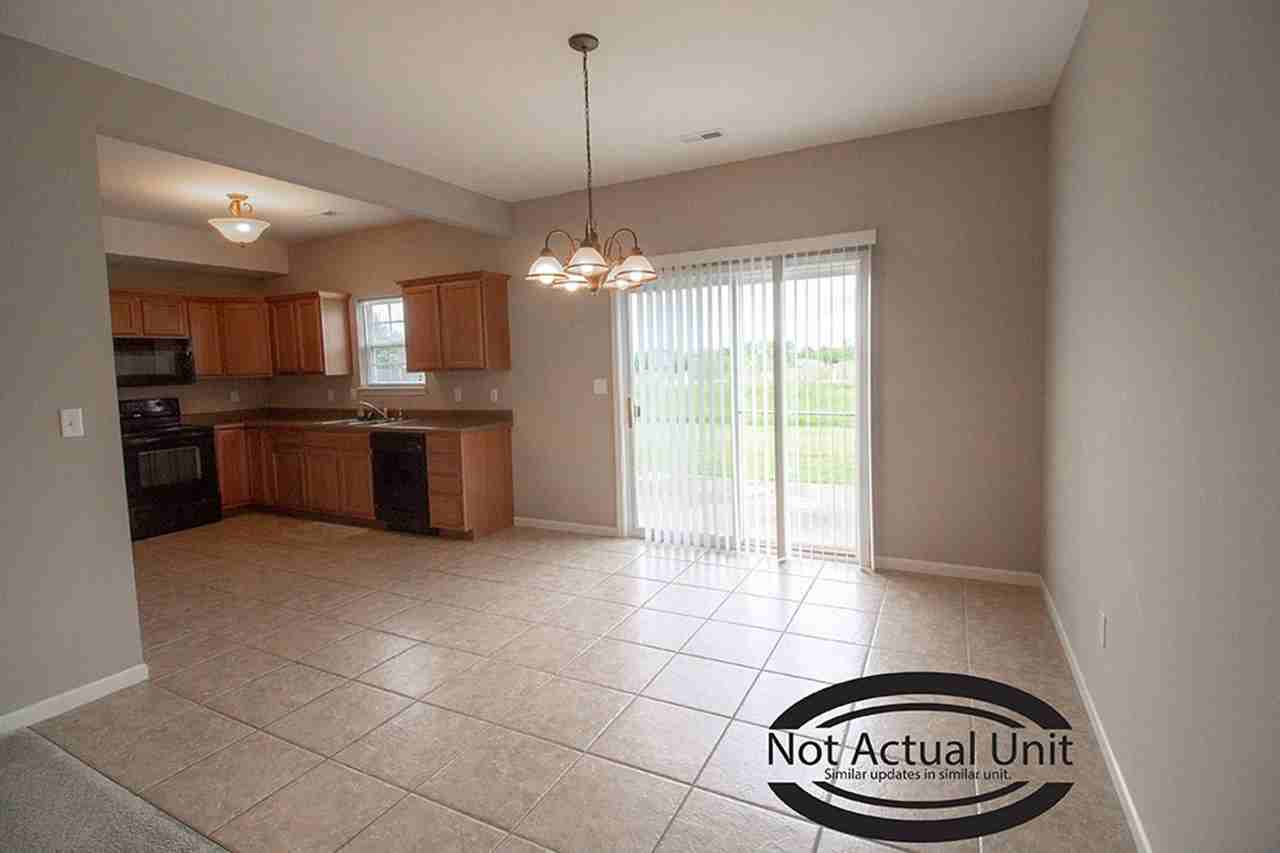 5000 Derby Ridge Dr #104 - Photo 6 of 33