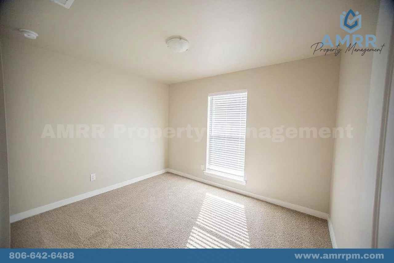 7502 28th St - Photo 3 of 16