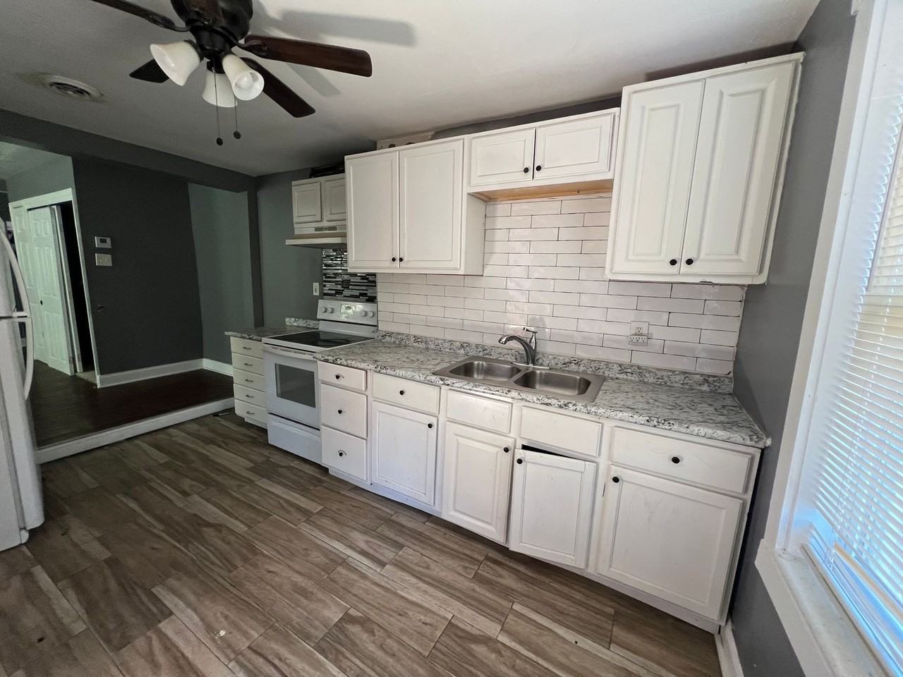 209 Schirmer Street - Photo 6 of 10