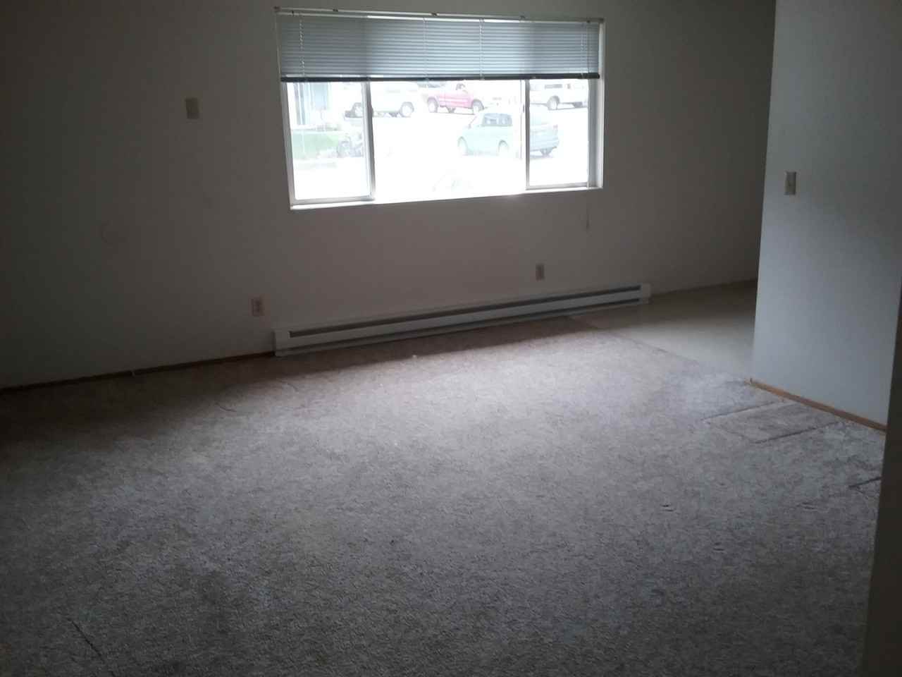 1415 - Photo 3 of 37