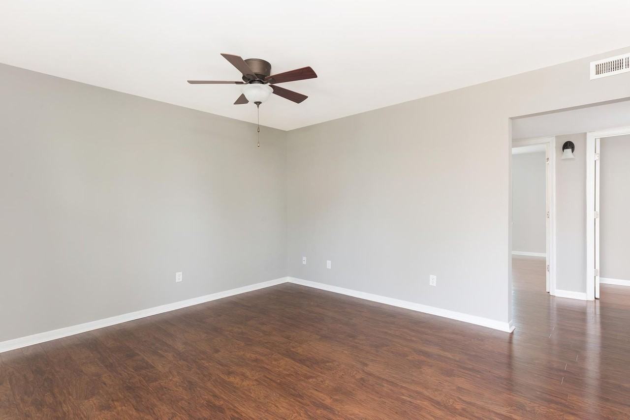 Fourth Apartments - Photo 5 of 13