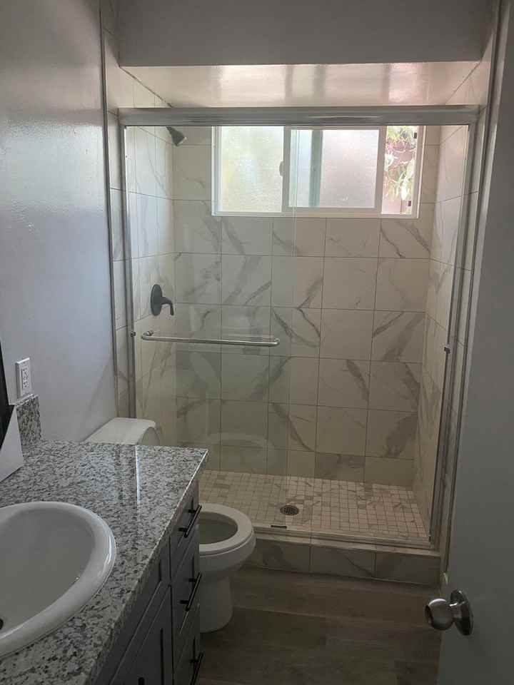 213-217 E Clifton Ave - Photo 3 of 8