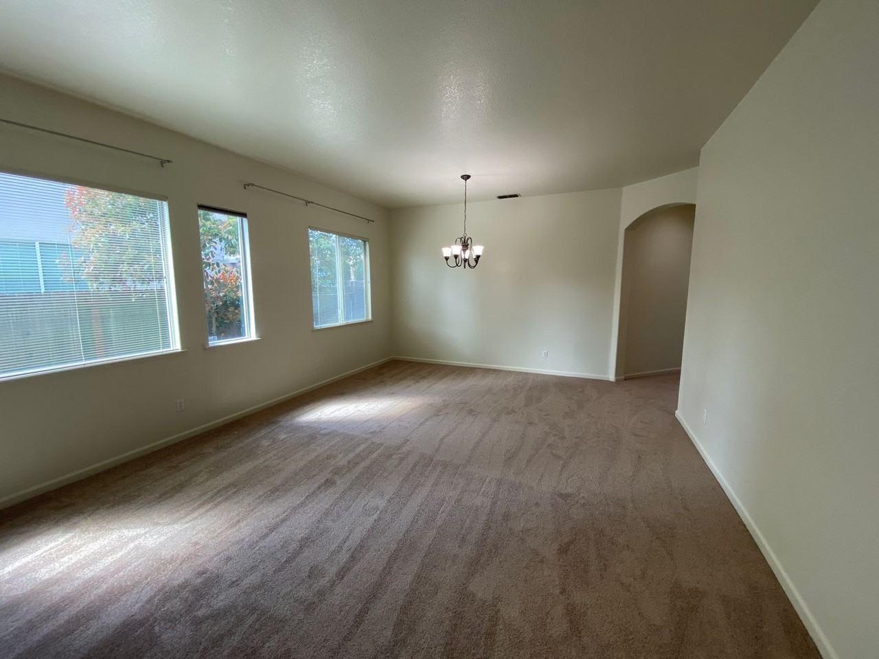 9748 Roedell Way - Photo 3 of 40