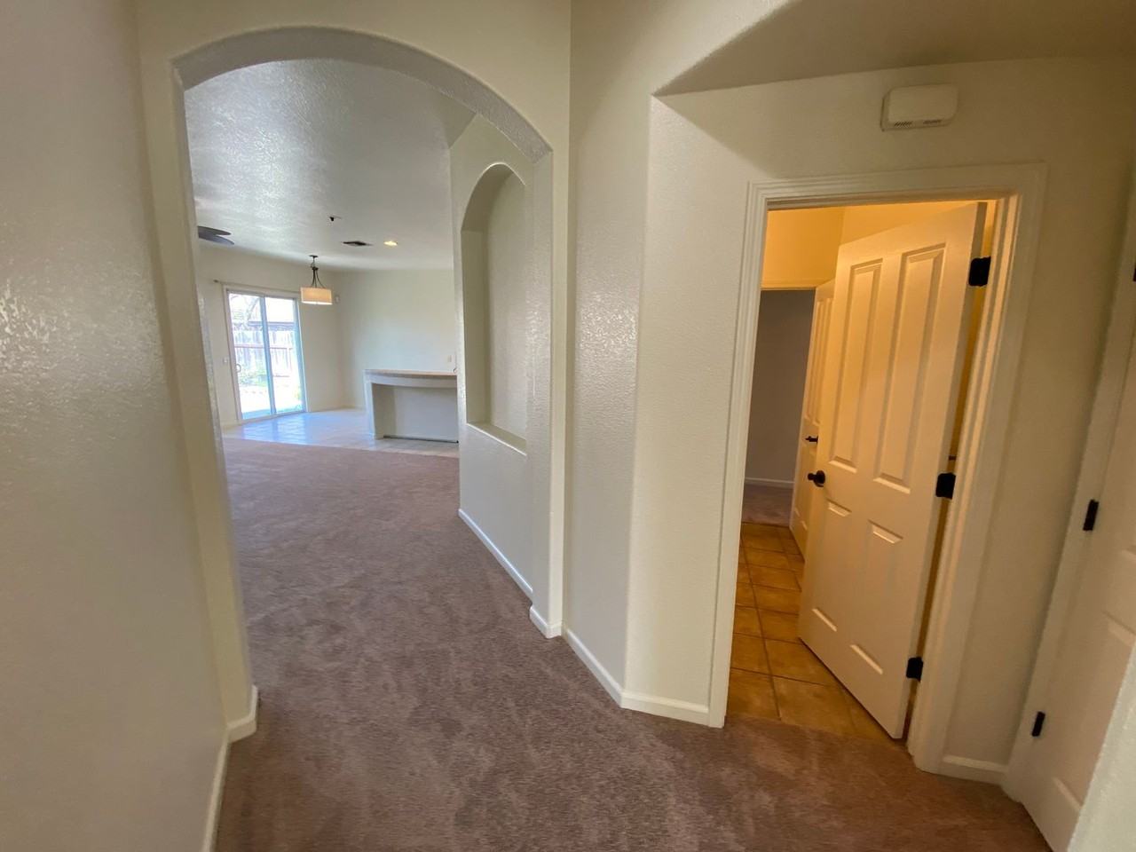 9748 Roedell Way - Photo 5 of 40