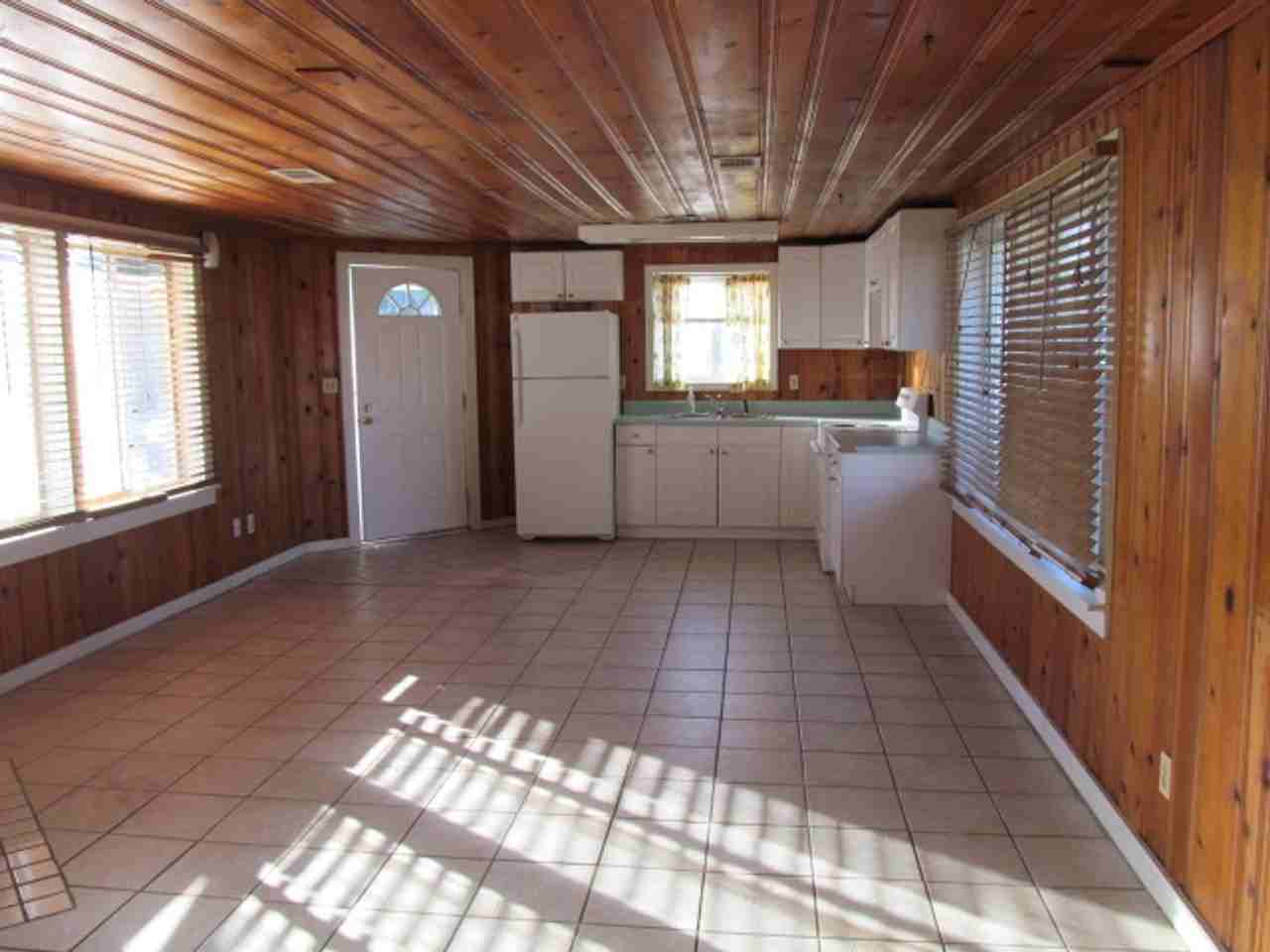 13104A Petunia St - Photo 3 of 8