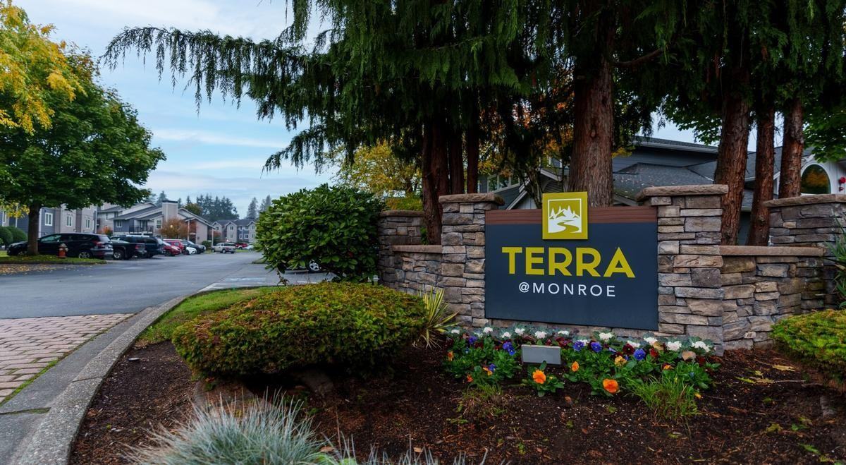 18463 Blueberry Ln - Photo 2 of 27