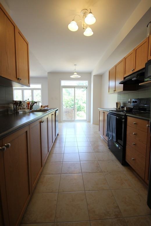 442 Haresfield Crt #442 - Photo 2 of 9