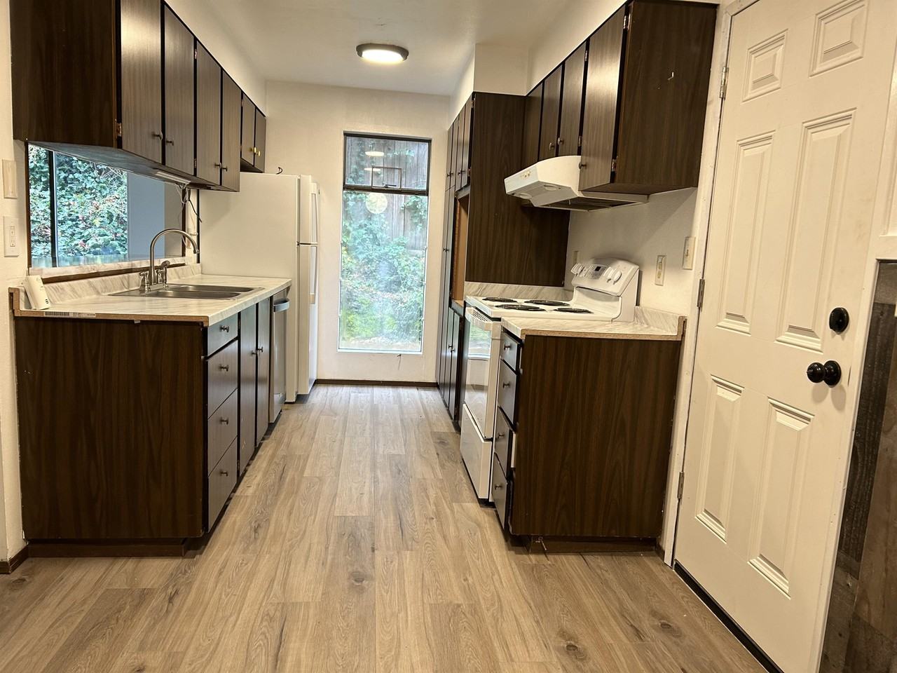 237 Woodhill Ave S #1 - Photo 2 of 16
