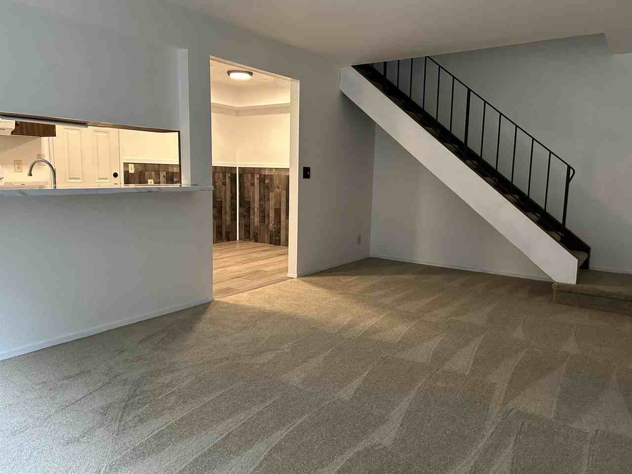 237 Woodhill Ave S #1 - Photo 6 of 16