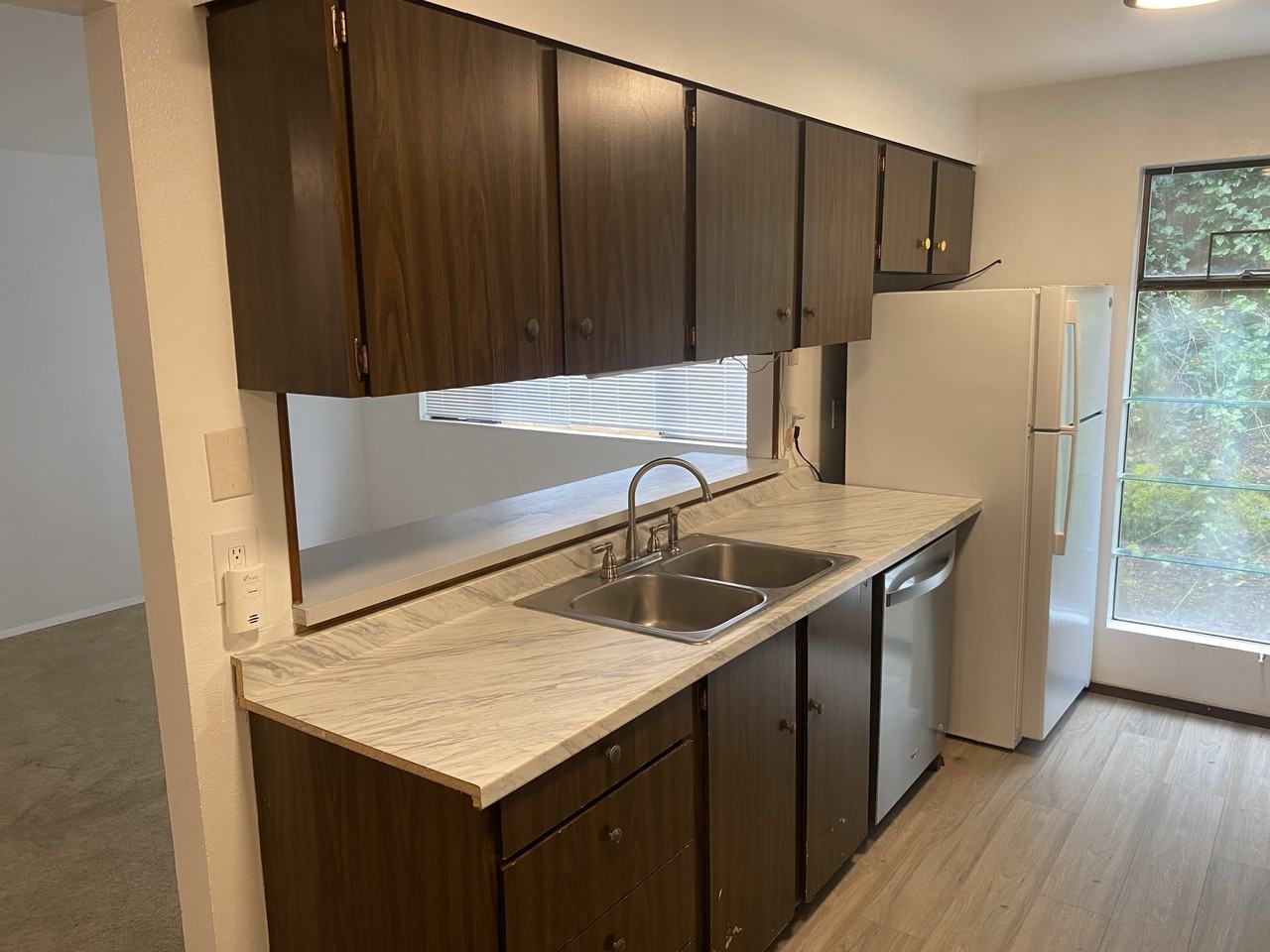 237 Woodhill Ave S #1 - Photo 6 of 16