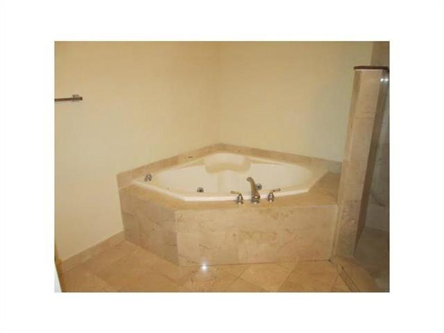 1650 Presidential Way - Photo 3 of 38