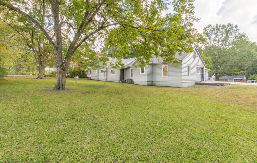 644 Craft Rd ##B - Photo 2 of 11