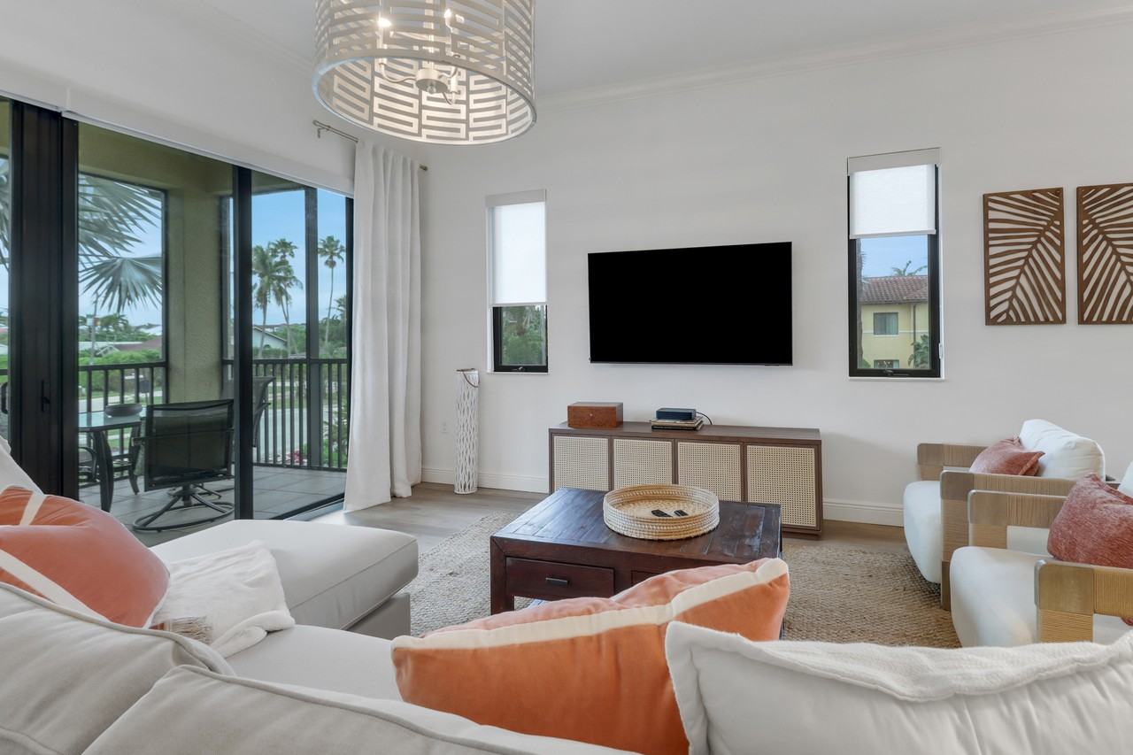 985 Sandpiper St #1 - Photo 5 of 35