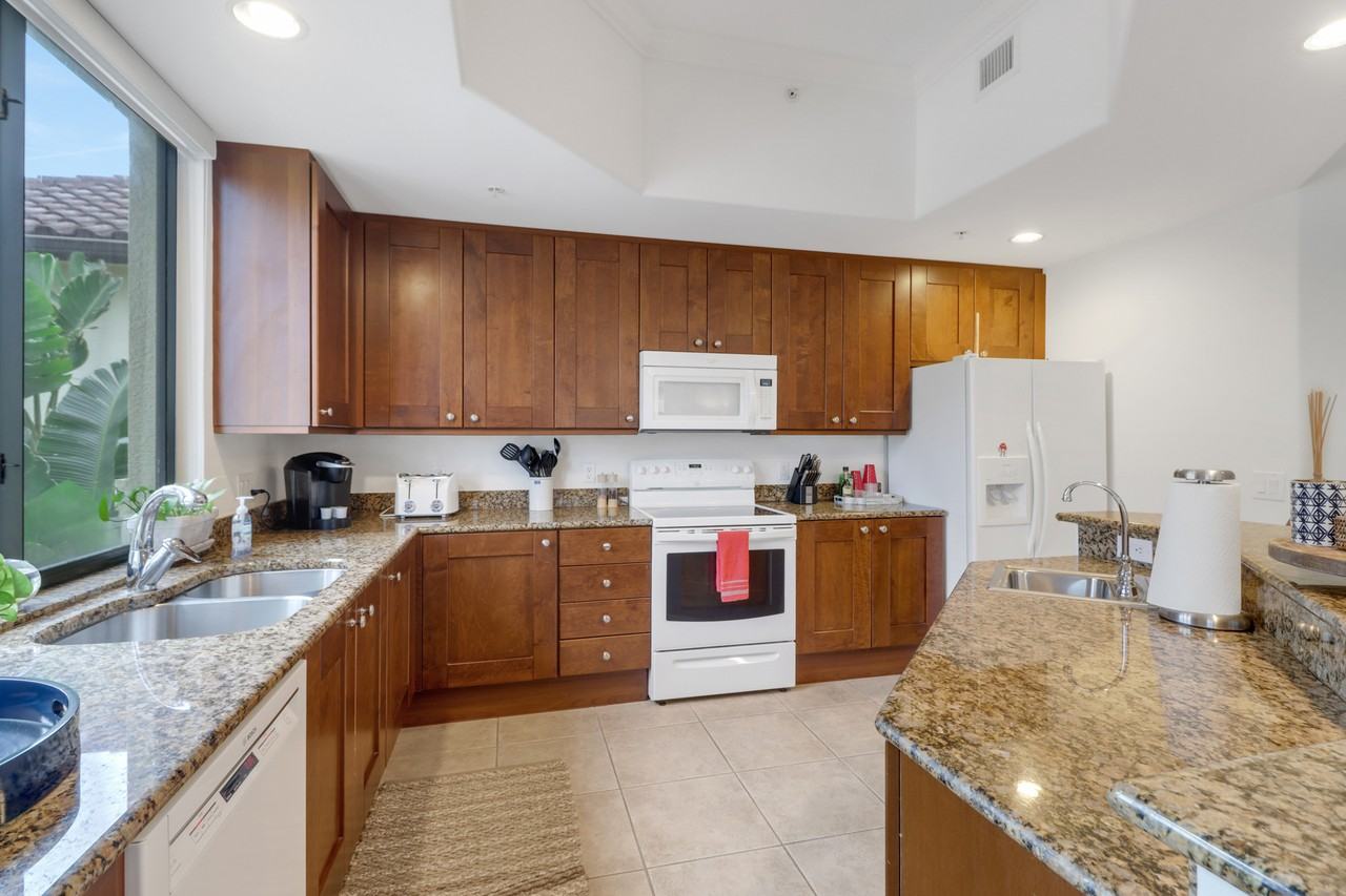 985 Sandpiper St #1 - Photo 6 of 35