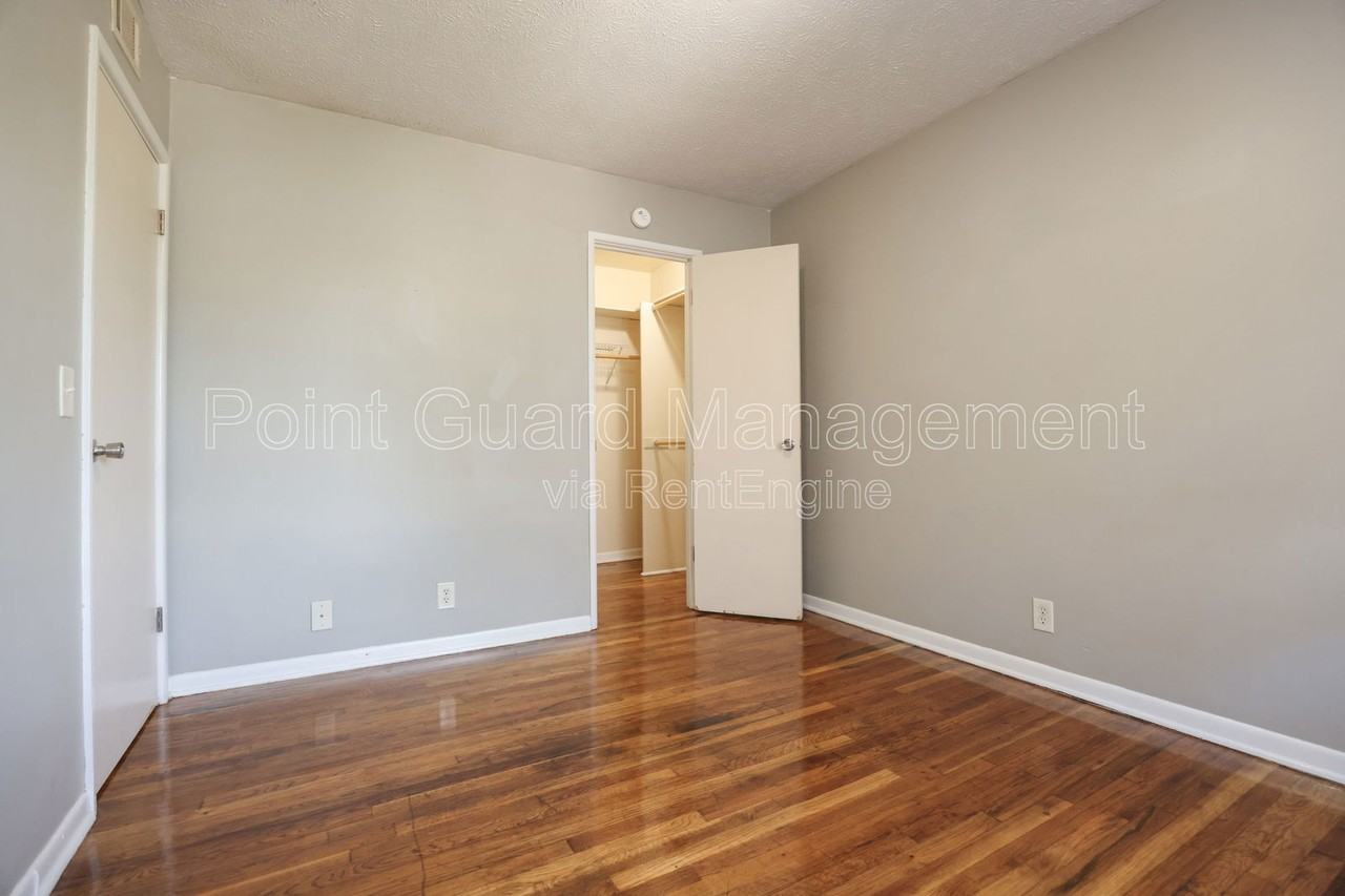 4916 California St #5 - Photo 6 of 10