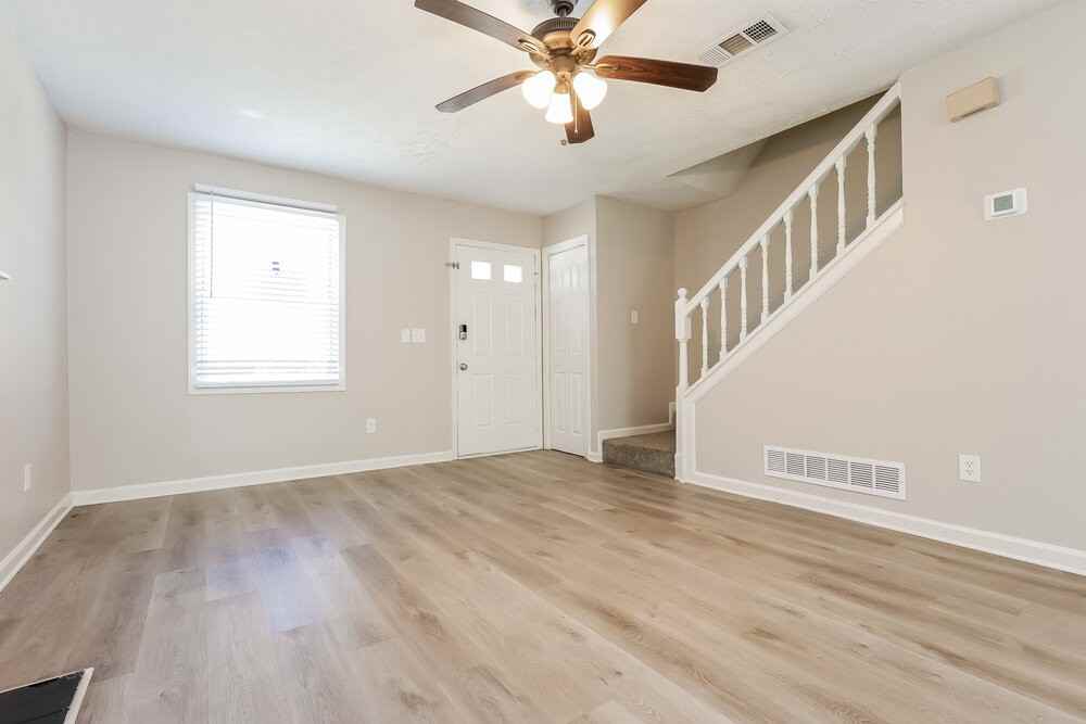 5455 Brisbane Ct - Photo 4 of 17