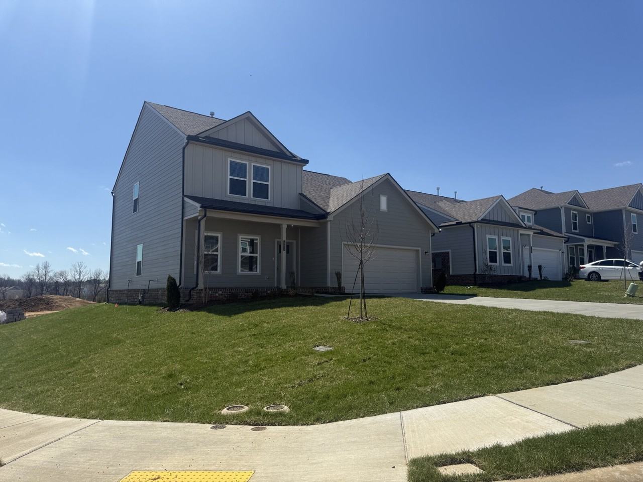 562 Cedarbrook Drive - Photo 5 of 43