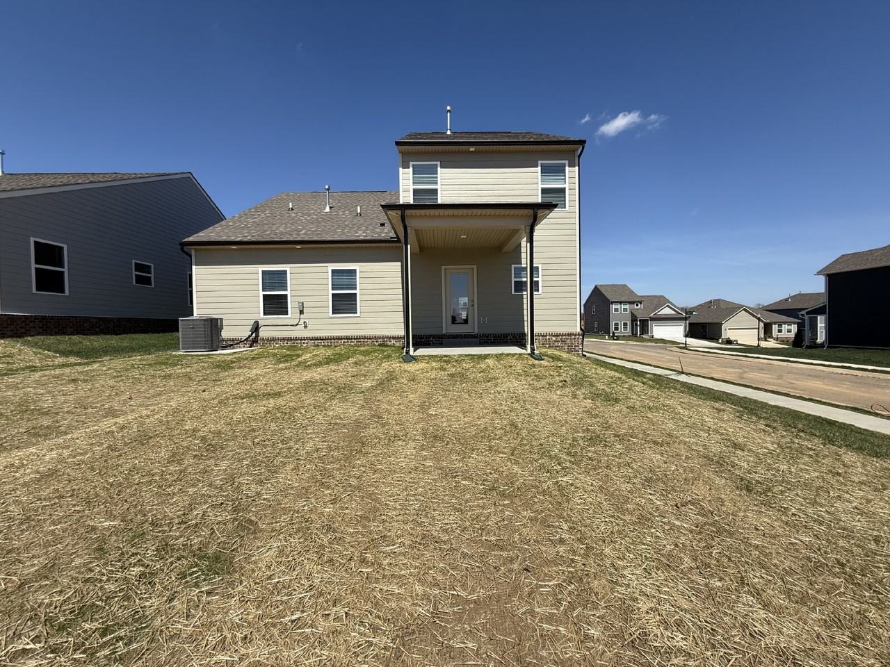 562 Cedarbrook Drive - Photo 6 of 43