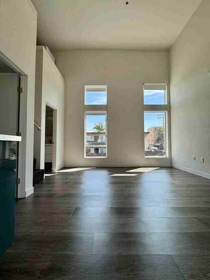 Haven Point Loma - Photo 3 of 27