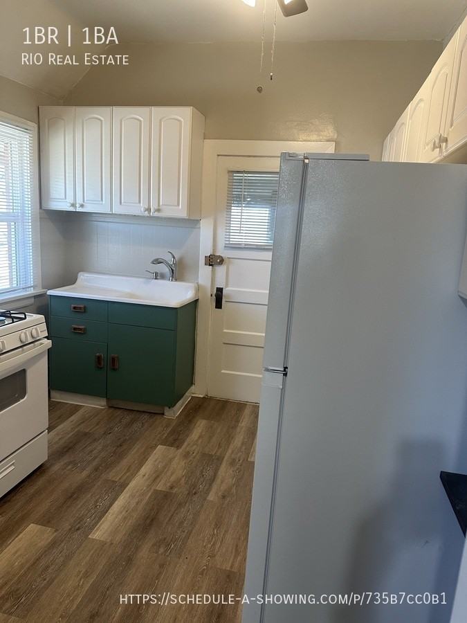 150 N Grant St #2 - Photo 4 of 16