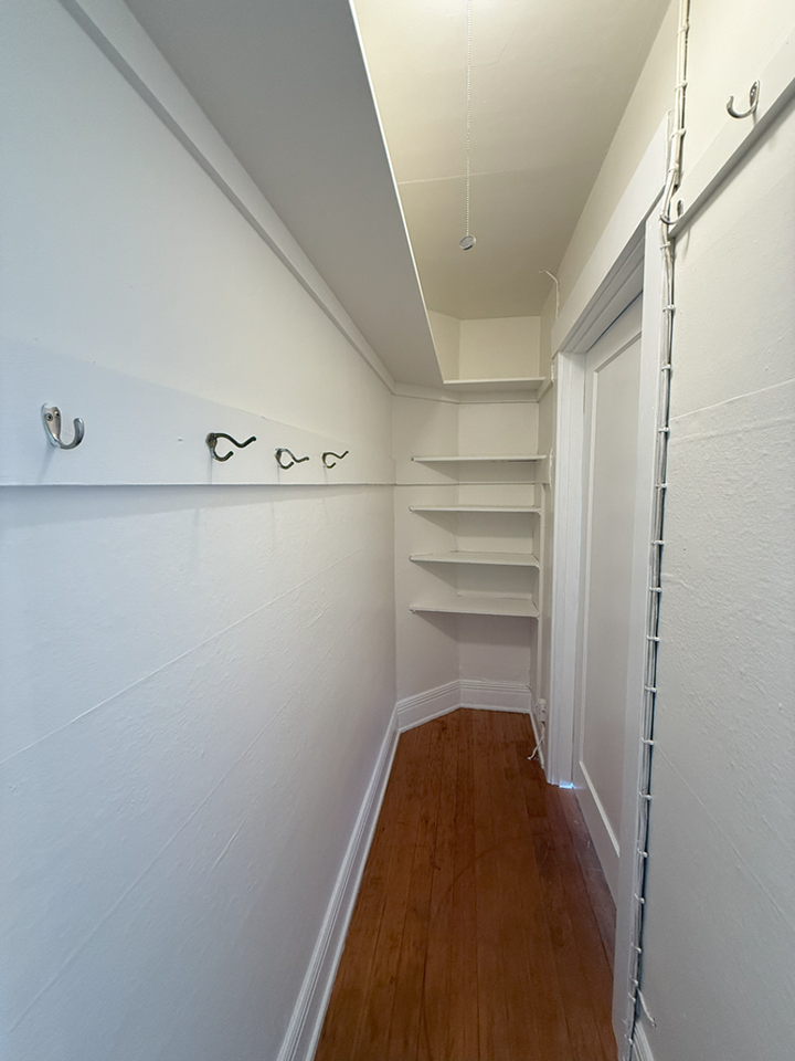 Glen Ellen Apartments - Photo 7 of 12