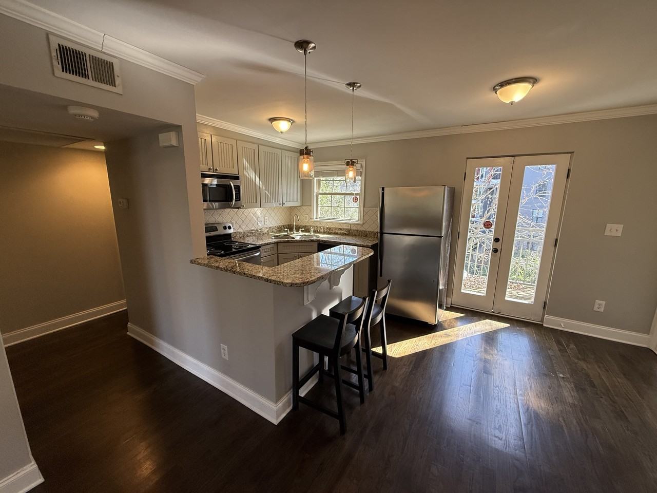 4921 Park Rd #E - Photo 3 of 8