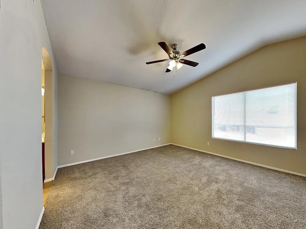 6723 W Cinnabar Ave #NA - Photo 3 of 8