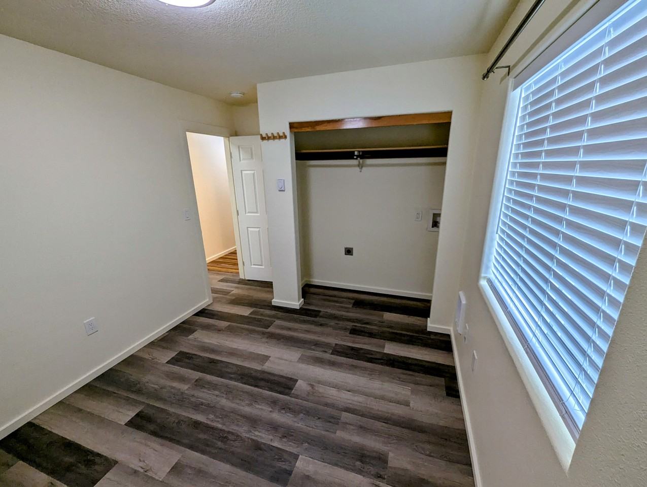 9841 N Lombard St #NA - Photo 7 of 18