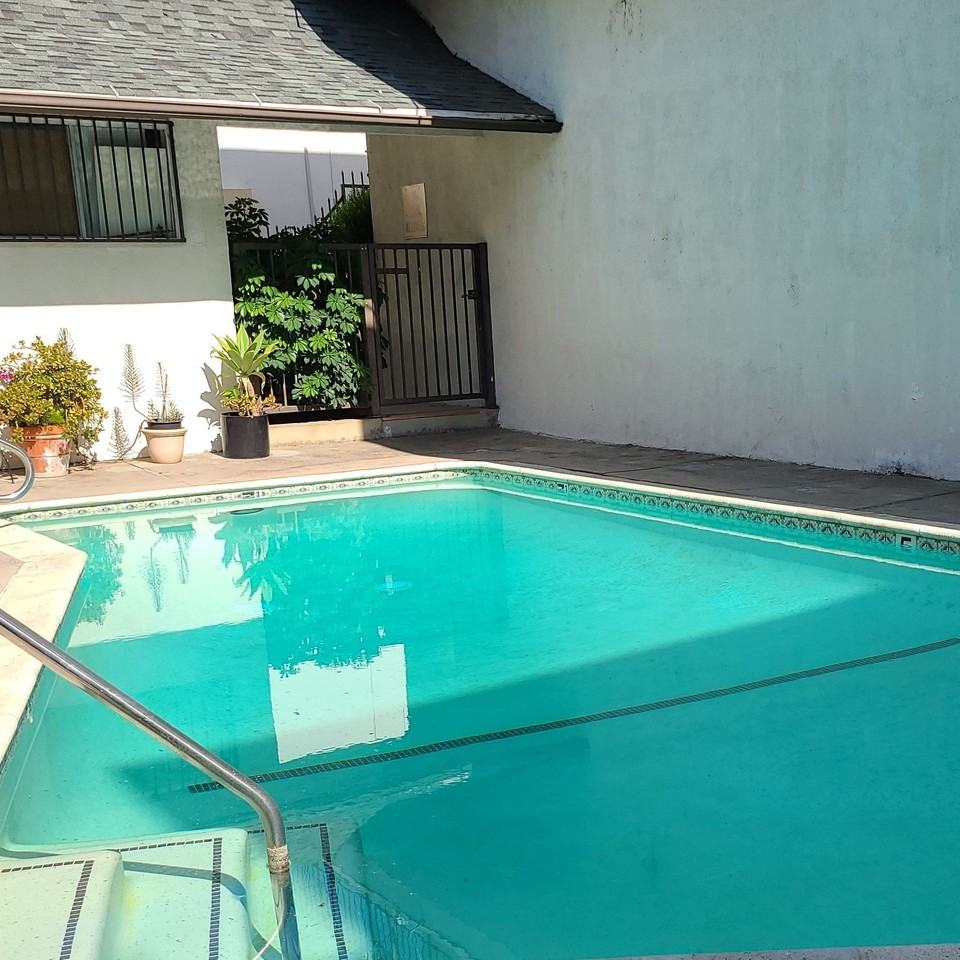 W And J Properties (11018 Aqua Vista) - Photo 2 of 3