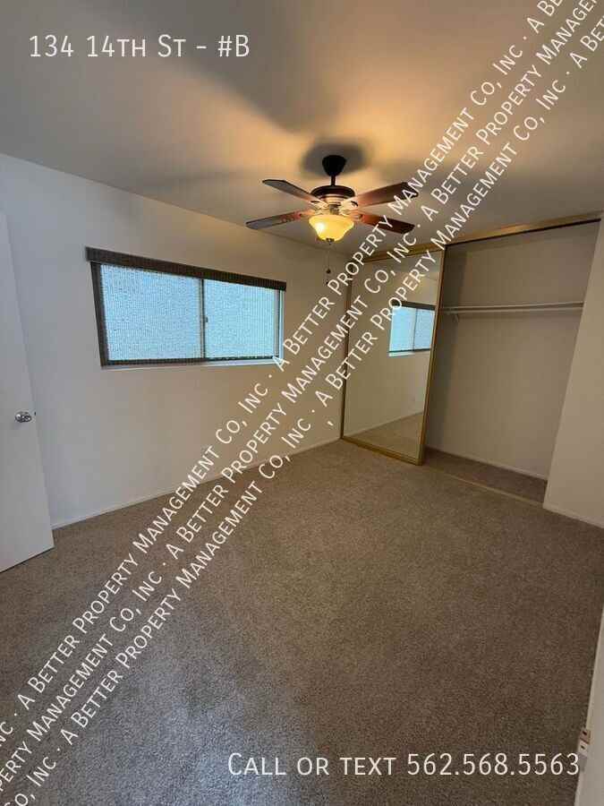 134 14th St #B - Photo 2 of 5