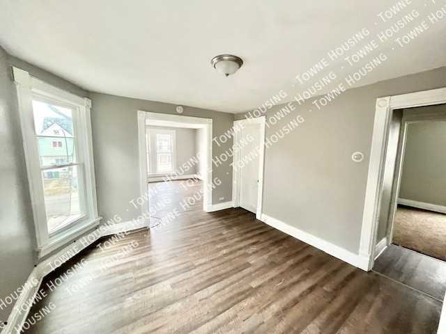 305 15th St - Photo 3 of 13