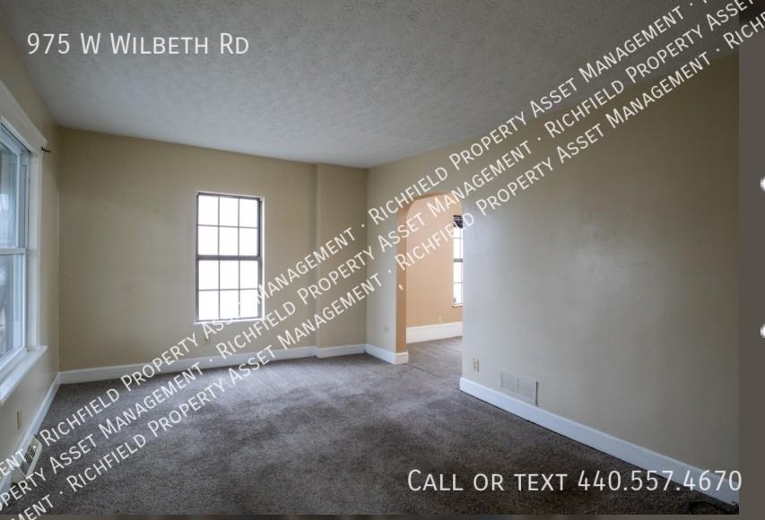 975 W Wilbeth Rd - Photo 2 of 8